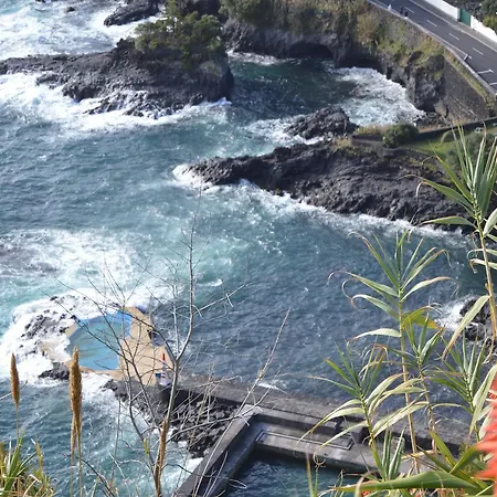 Islet View לינה וארוחת בוקר 2*