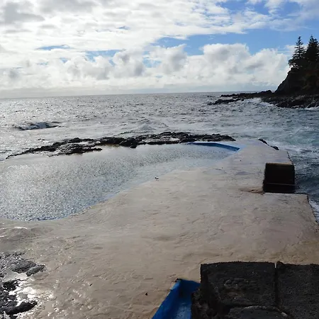לינה וארוחת בוקר Islet View