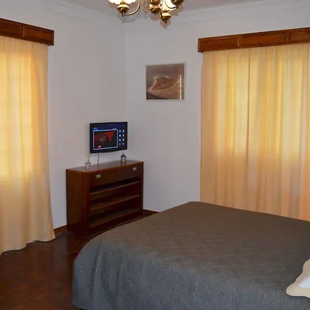 Islet View Bed & Breakfast 2*